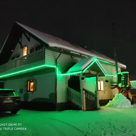 度假居 River House *